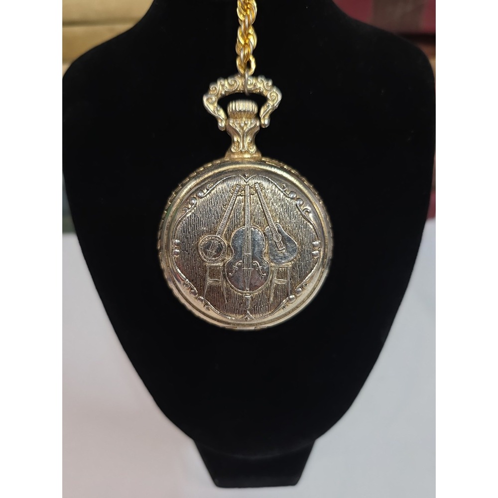 Vintage Westclock Wind Up Pocket Watch Country Music Gold Tone With Chain